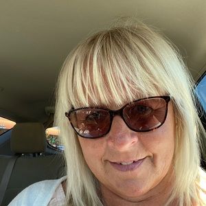 Meet your Posher, Helen